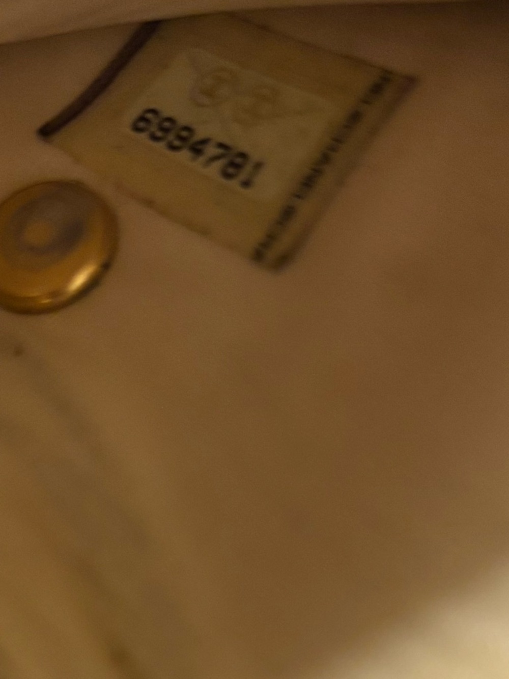 CHANEL Vintage Leather Flap Wallet with Gold-Tone Logo - Picture 3 of 7